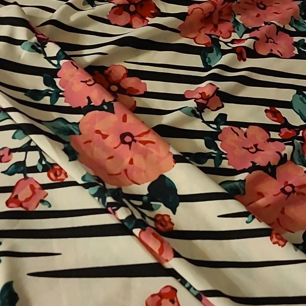LuLaRoe size 2x  zebra print with pink flowers Maxi skirt - Picture 4 of 7
